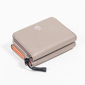 【OneSize ベージュ系】 Rawlow Mountain Works ( ロウロウマウンテンワークス ) ヒラリー ウォレット 01 Hillary Wallet 01 Taupe x Coral レザー バッグ ストレージ 財布 ウォレット z0005216 - 【公式】2ndGEAR(セカンドギア)Webショップ【登山用品・アウトドア用品専門 買取販売店】