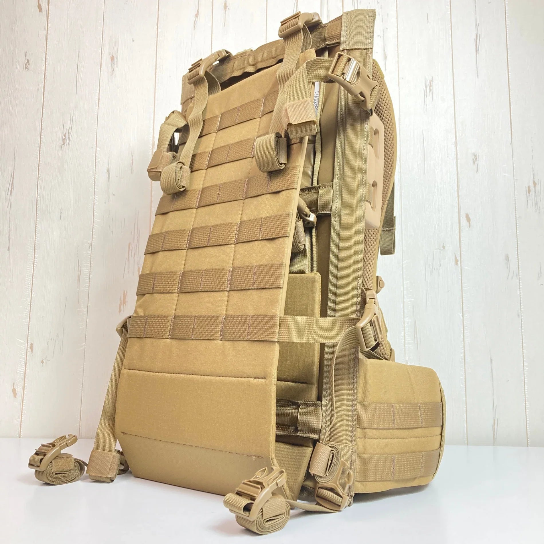 MYSTERY RANCH ベージュバックパックフロントコヨーテ OneSize ベージュ系】 Mystery Ranch ( ミステリーランチ ) ロード