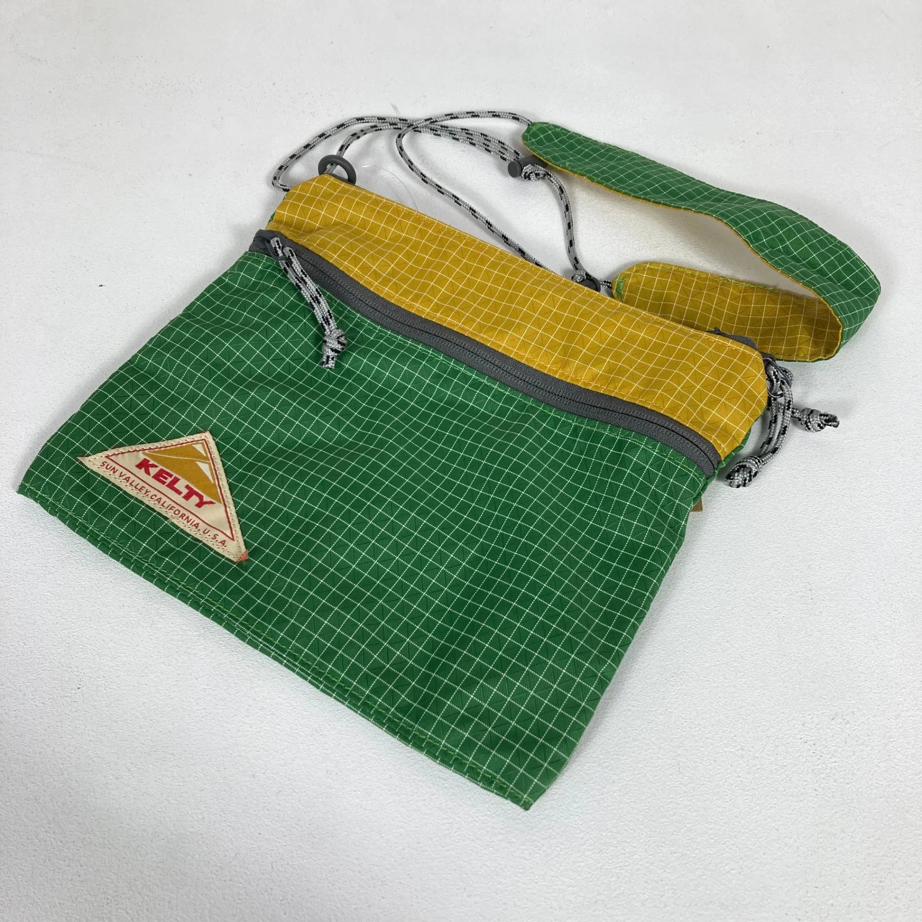 OneSize グリーン系】 Kelty ( ケルティ ) ダイニーマ サコッシュ 