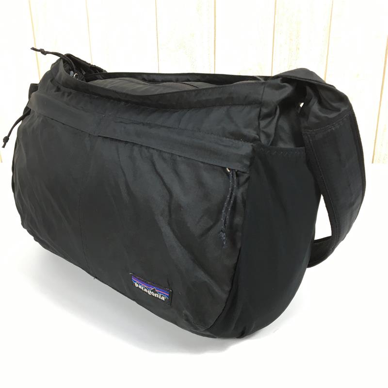 パタゴニア Lightweight Travel Courier Bag 15L232g色 - ショルダーバッグ