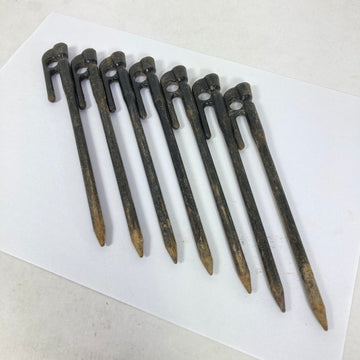 【OneSize ブラック系】 村の鍛冶屋 エリッゼステーク 7本セット 鍛造ペグ カチオン電着塗装 キャンピングギア ペグ ステーク z00061763  ペグ ステーク キャンピングギア