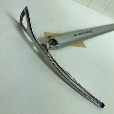 【55cm シルバー系】 Black Diamond ( ブラックダイヤモンド ) レイブン プロ Raven Pro ウィンターギア ピッケル アイスアックス z00056712  ピッケル アイスアックス ウィンターギア