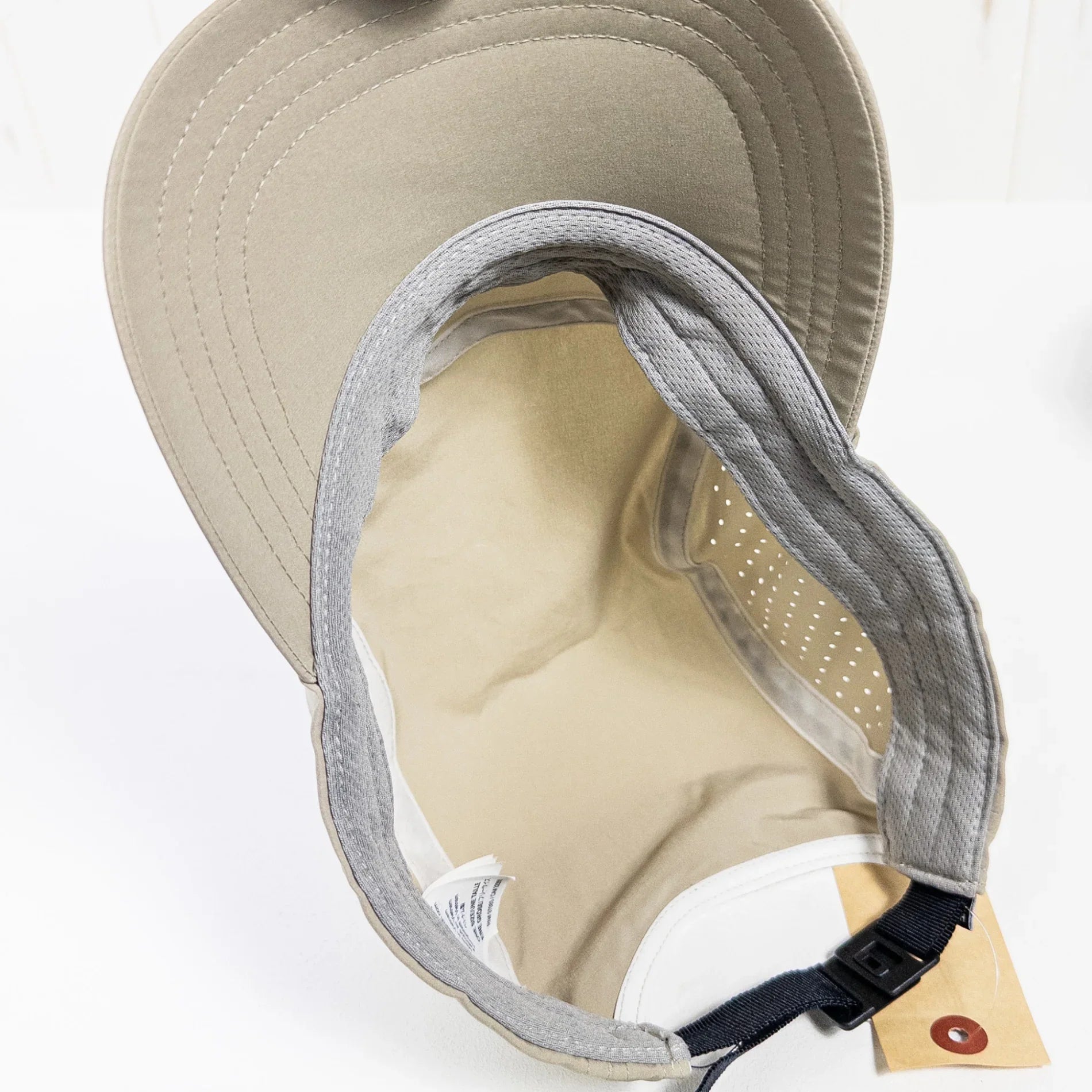 【OneSize ベージュ系】 Outdoor Research ( アウトドアリサーチ ) スウィフト ライト テック キャップ Swift Lite Tech Cap ポリエステル ウェア ウェア小物 ヘッドウェア キャップ z00051983 キャップ ヘッ - 【公式】2ndGEAR（セカンドギア）Webショップ【登山用品・アウトドア用品専門 買取販売店】