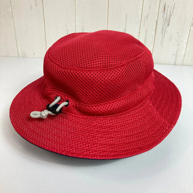 Montbell 3D Mesh Hat, Kid's One Size, Red. Made of polyester. Product code: z00052873.