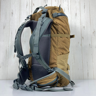 均码米色 Mystery Ranch 网眼尼龙储物背包，容量 30L-54L (z00056444)