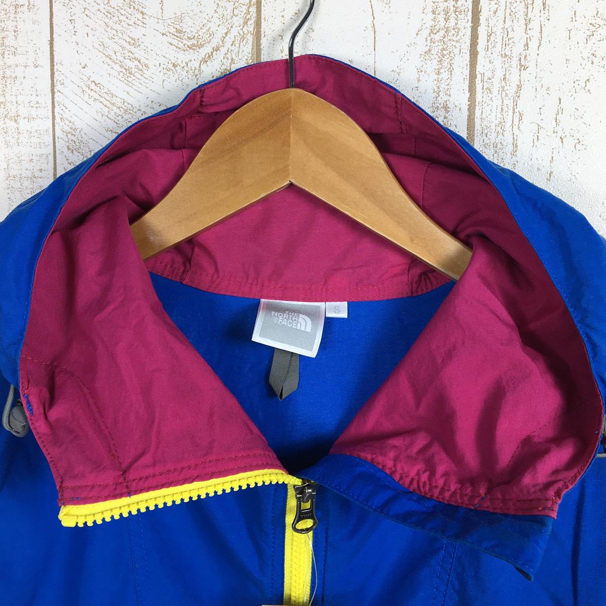 【Women's S イエロー系】 The North Face ( ザ・ノースフェイス ) コンパクト ジャケット Compact Jacket ウィンドシェル フーディ 入手困難 NPW16970 Asian Women's  ウィンドシェル アウター ジャケット