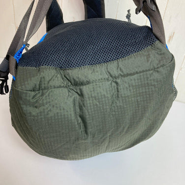 Karrimor Mars 可折叠背包，25升尼龙收纳袋，蓝色，均码，z00052909。这款背包提供高达 29 升的收纳空间。