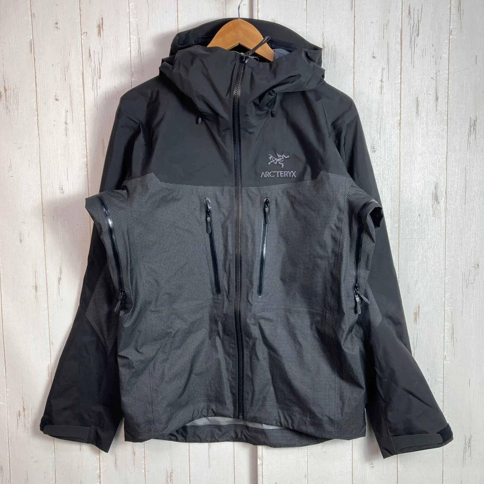 Arc'teryx ( アークテリクス ) | 【公式】2ndGEAR（セカンドギア）Web