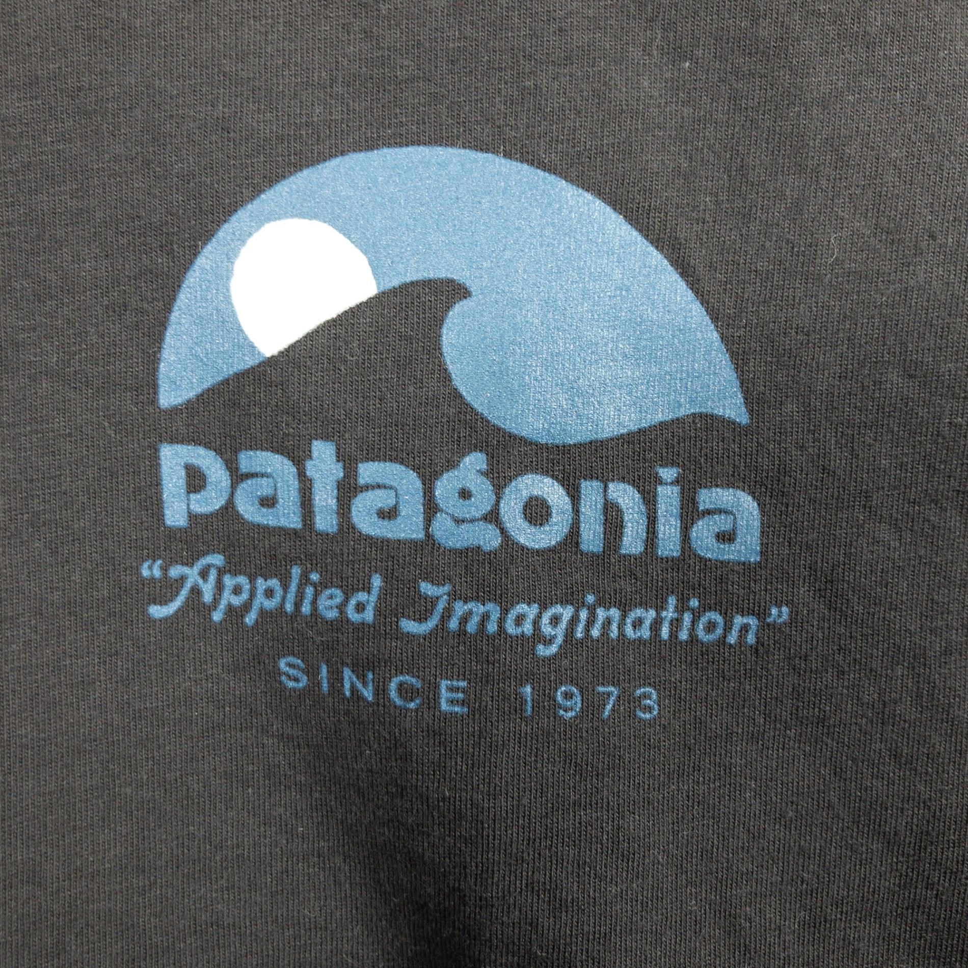 【Men's XS ブラック系】 2025 Patagonia ( パタゴニア ) アプライド イマジネーション オーガニック Tシャツ Applied Imagination Organic Cotton T-Shirt INBK オーガニックコットン ウェア トッ - 【公式】2ndGEAR（セカンドギア）Webショップ【登山用品・アウトドア用品専門 買取販売店】
