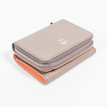 【OneSize ベージュ系】 Rawlow Mountain Works ( ロウロウマウンテンワークス ) ヒラリー ウォレット 01 Hillary Wallet 01 Taupe x Coral レザー バッグ ストレージ 財布 ウォレット z0005217 - 【公式】2ndGEAR（セカンドギア）Webショップ【登山用品・アウトドア用品専門 買取販売店】