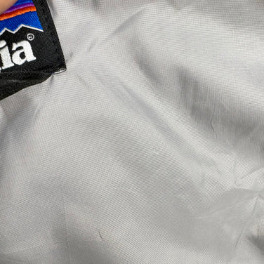 【Women's M グレー系】 2019 Patagonia ( パタゴニア ) ナノパフ ベスト Nano Puff Vest FEA 入手困難 ユニフォーム 化繊ダウン ウェア トップス ベスト 化繊インサレーション プリマロフト・ゴールド・インサレーション・エ