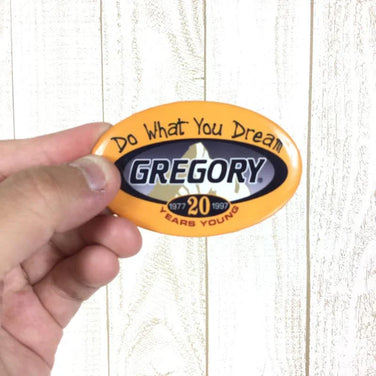 【Men's M ネイビー系】 Gregory ( グレゴリー ) 90S 20周年記念 Tシャツ ＋ ピンバッジ 入手困難 International Men's 化繊 ショートスリーブTシャツ クルーネック インナー シャツ トップス ウェア - 【公式】2ndGEAR（セカンドギア）Webショップ【登山用品・アウトドア用品専門 買取販売店】