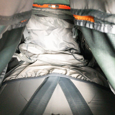 【OneSize ブラック系】 Deuter ( ドイター ) エアコンタクト 75+10 バックパック D3320719 容量【55L～79L】 バックパック バッグ ストレージ - 【公式】2ndGEAR（セカンドギア）Webショップ【登山用品・アウトドア用品専門 買取販売店】