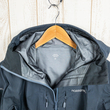 【Women's S グレー系】 Norrona ( ノローナ ) トロールヴェゲン ゴアテックス プロ ライト ジャケット trollveggen Gore-Tex Pro Light Jacket ナイロン ウェア トップス アウター ジャケット ハードシェル G - 【公式】2ndGEAR（セカンドギア）Webショップ【登山用品・アウトドア用品専門 買取販売店】