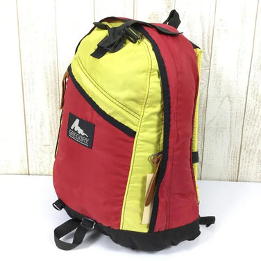 【OneSize レッド系】 Gregory ( グレゴリー ) クラシック デイパック Classic Daypack 26L レッド×イエロー シルバータグ 旧タグ アメリカ製 バックパック 入手困難 Red / Yellow デイパック 容量【～29L】 バ - 【公式】2ndGEAR（セカンドギア）Webショップ【登山用品・アウトドア用品専門 買取販売店】