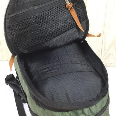 【OneSize グリーン系】 Gregory ( グレゴリー ) 90S ショルダーブレード Shoulder Blade 旧タグ 青タグ アメリカ製 入手困難 Grey デイパック 容量【～29L】 バックパック バッグ ストレージ - 【公式】2ndGEAR（セカンドギア）Webショップ【登山用品・アウトドア用品専門 買取販売店】