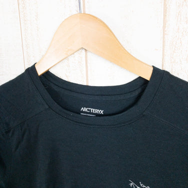 【Men's XS ブラック系】 Arcteryx ( アークテリクス ) イオニア メリノ ウール アーク ワード ショートスリーブ Ionia Merino Wool Arc'Word Short Sleeve メリノウール X000006537 / L08527 - 【公式】2ndGEAR（セカンドギア）Webショップ【登山用品・アウトドア用品専門 買取販売店】