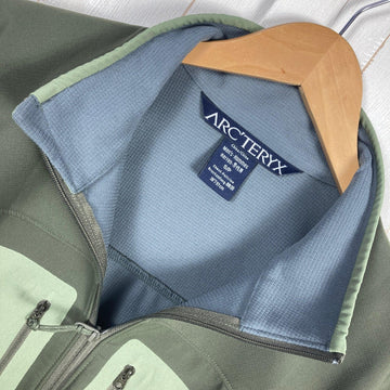 【Men's S グリーン系】 2000s Arcteryx ( アークテリクス ) イプシロン AR ジャケット Epsilon AR Jacket 生産終了モデル 入手困難 ポリエステル ウェア トップス アウター ジャケット ソフトシェル z00053775 - 0