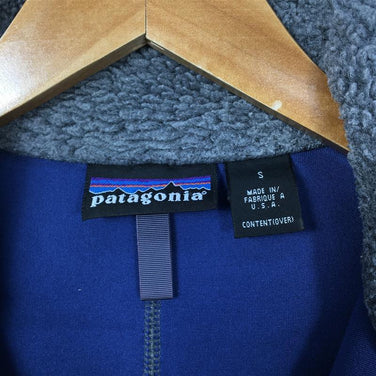 【Men's S グレー系】 Patagonia ( パタゴニア ) レトロx Retro-X ファースト 最初期型 Pef チャコールヘザー レトロエックス ジャケット カーディガン フリース 22050 International Men's Charcoal - 【公式】2ndGEAR（セカンドギア）Webショップ【登山用品・アウトドア用品専門 買取販売店】