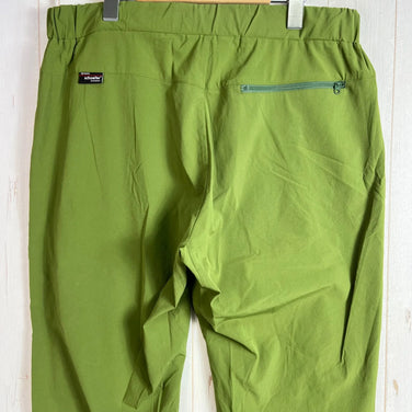 男女通用 L 码绿色 Static 全地形滑雪裤 #1 Kei 特别版。难得一见的 Moonlight Gear 联名款尼龙裤，采用软壳尼龙面料。