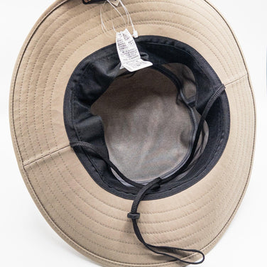 The North Face GORE-TEX 帽子，男女通用，小号，米色。这款 GORE-TEX 帽子采用尼龙材质，非常适合头饰和其他户外活动。(z00053072)