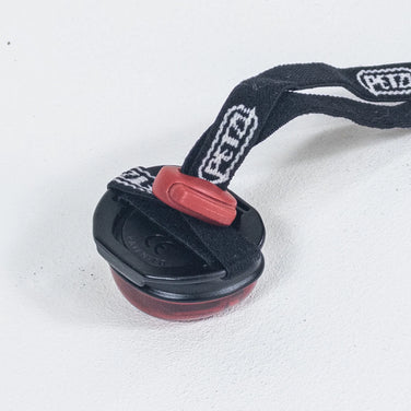 【OneSize レッド系】 Petzl ( ペツル ) シグナル ライティングギア ヘッドランプ z00051820 ヘッドランプ ライティングギア - 【公式】2ndGEAR（セカンドギア）Webショップ【登山用品・アウトドア用品専門 買取販売店】