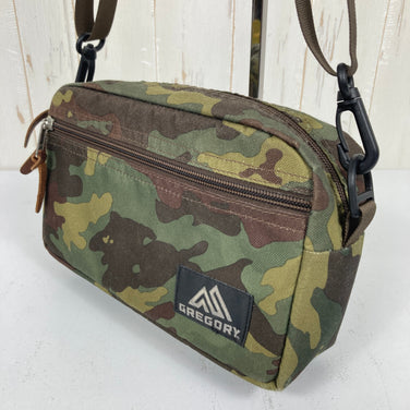 【OneSize グリーン系】 Gregory ( グレゴリー ) パデッドショルダーポーチM ディープフォレストカモ ポリエステル バッグ ストレージ 外付けポーチ z00057018 ディープフォレストカモ 外付けポーチ バッグ ストレージ