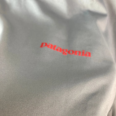 【Men's M グレー系】 2017 Patagonia ( パタゴニア ) ロングスリーブ アールゼロ サン ティー Long Sleeve R0 Sun Tee ポリエステル ウェア トップス インナー シャツ ロングスリーブTシャツ クルーネック 化繊 z