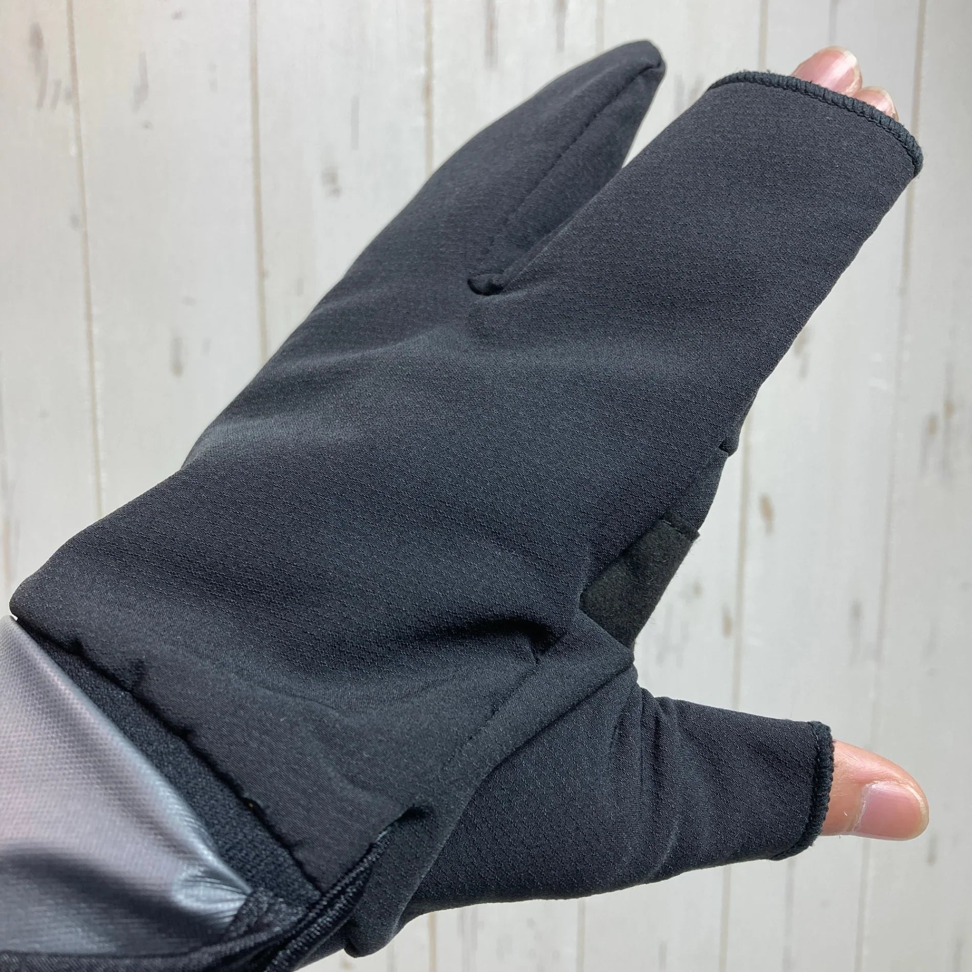 【Unisex L ブラック系】 Halo Commodity ( ハロコモディティ ) ダクト グローブ Duct Glove ポリエステル ウェア ウェア小物 グローブ 手袋 z00050444 グローブ 手袋 ウェア小物 ウェア - 【公式】2ndGEAR（セカンドギア）Webショップ【登山用品・アウトドア用品専門 買取販売店】