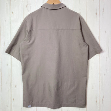 【男式 XS 米色系】 Houdini ( 霍迪尼 ) Cosmo Shirt Cosmo Shirt 聚酯纤维 服装 上衣 内搭 衬衫 短袖衬衫 化纤 z00054837 化纤 短袖衬衫 内搭 衬衫 上衣