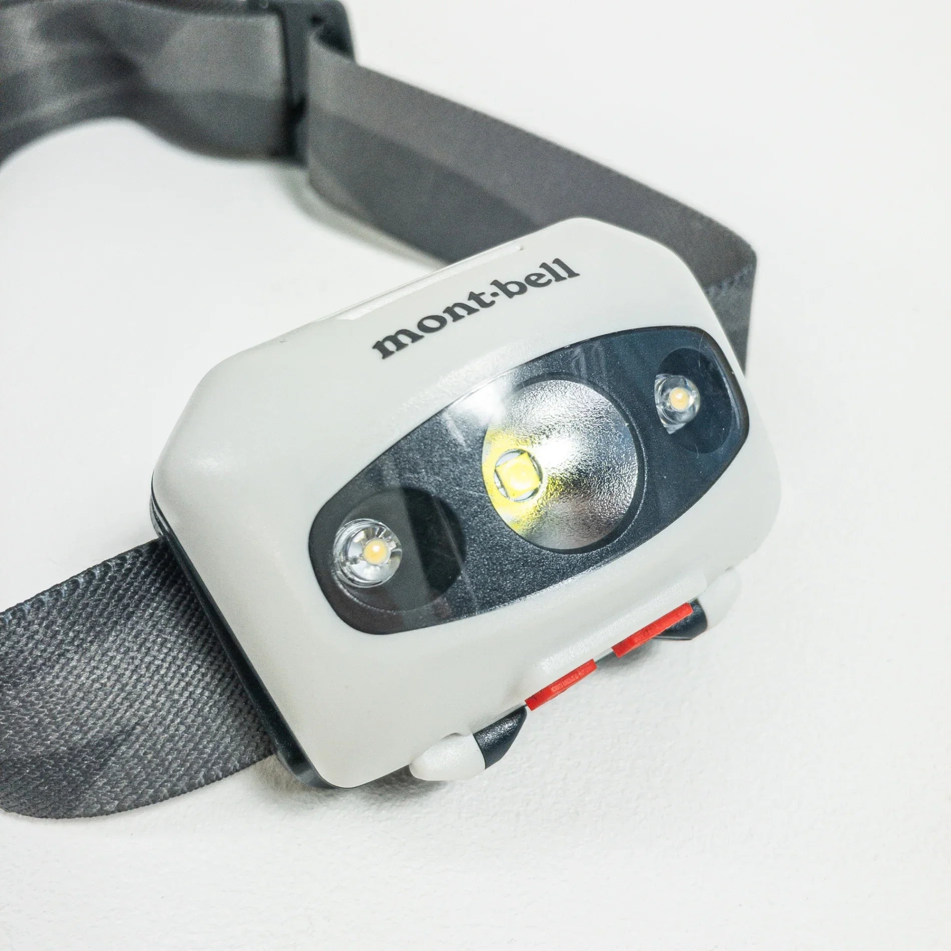 【OneSize ホワイト系】 Montbell ( モンベル ) パワー ヘッドランプ ライティングギア ヘッドランプ z00050648 ヘッドランプ ライティングギア - 【公式】2ndGEAR（セカンドギア）Webショップ【登山用品・アウトドア用品専門 買取販売店】