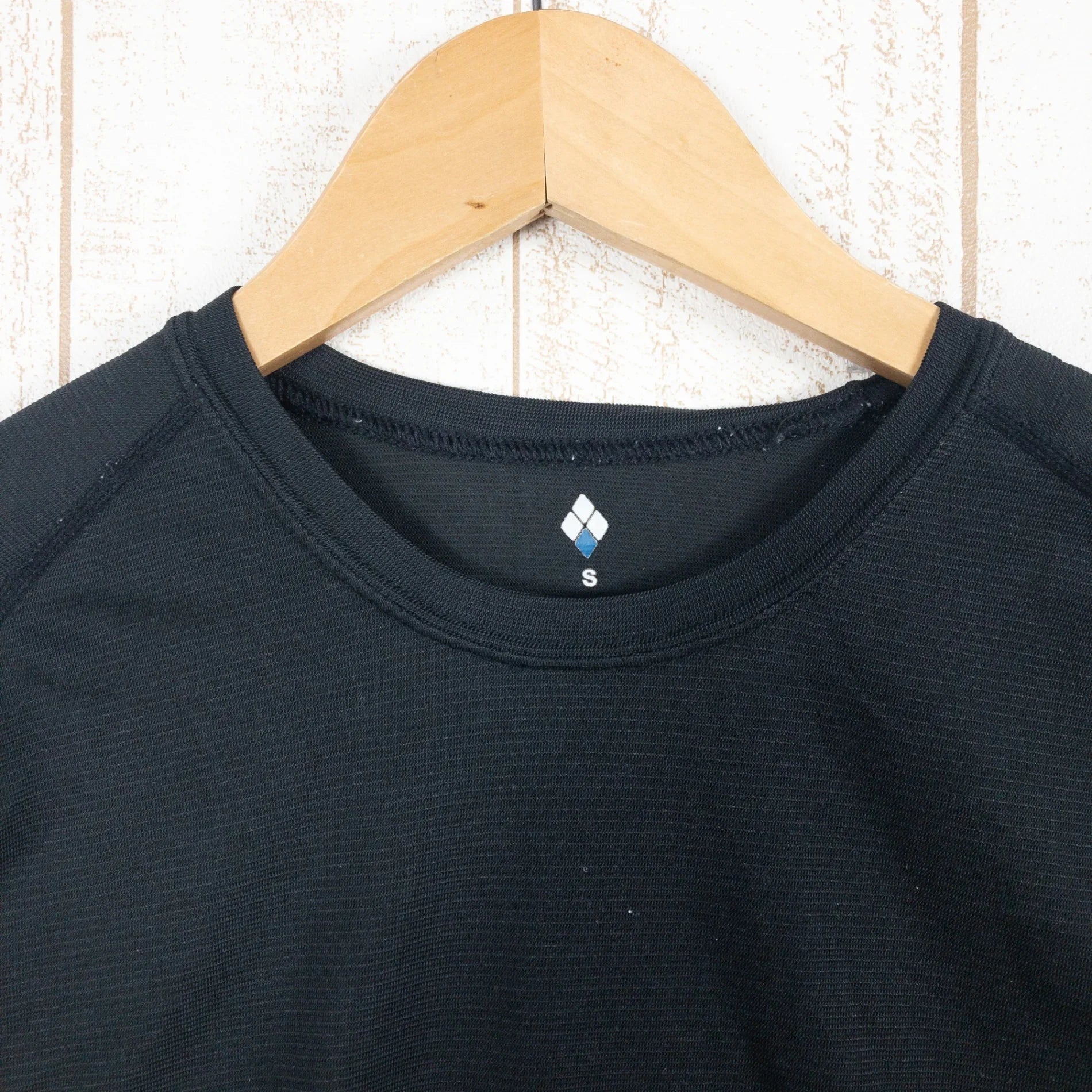 【Men's S ブラック系】 Montbell ( モンベル ) ジオラインlwラウンドネックシャツ ポリエステル 1107486 Asian Men's - 【公式】2ndGEAR（セカンドギア）Webショップ【登山用品・アウトドア用品専門 買取販売店】