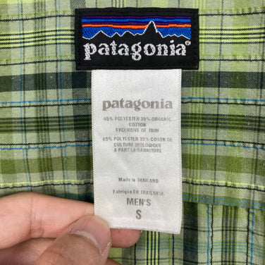 【Men's S グリーン系】 2009 Patagonia ( パタゴニア ) ショートスリーブ パッカーウェア シャツ Short Sleeved Packerwear Shirts CYU 生産終了モデル 入手困難 ウェア トップス インナー シャツ ショート