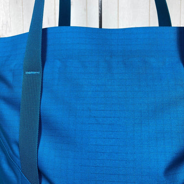 【OneSize 蓝色系】始祖鸟 ( Arcteryx ) Valencia 19 托特包 Blanca 19 Tote Adriatic Blue 停产型号 稀有 尼龙包 收纳托特包 z00056283 Adriatic