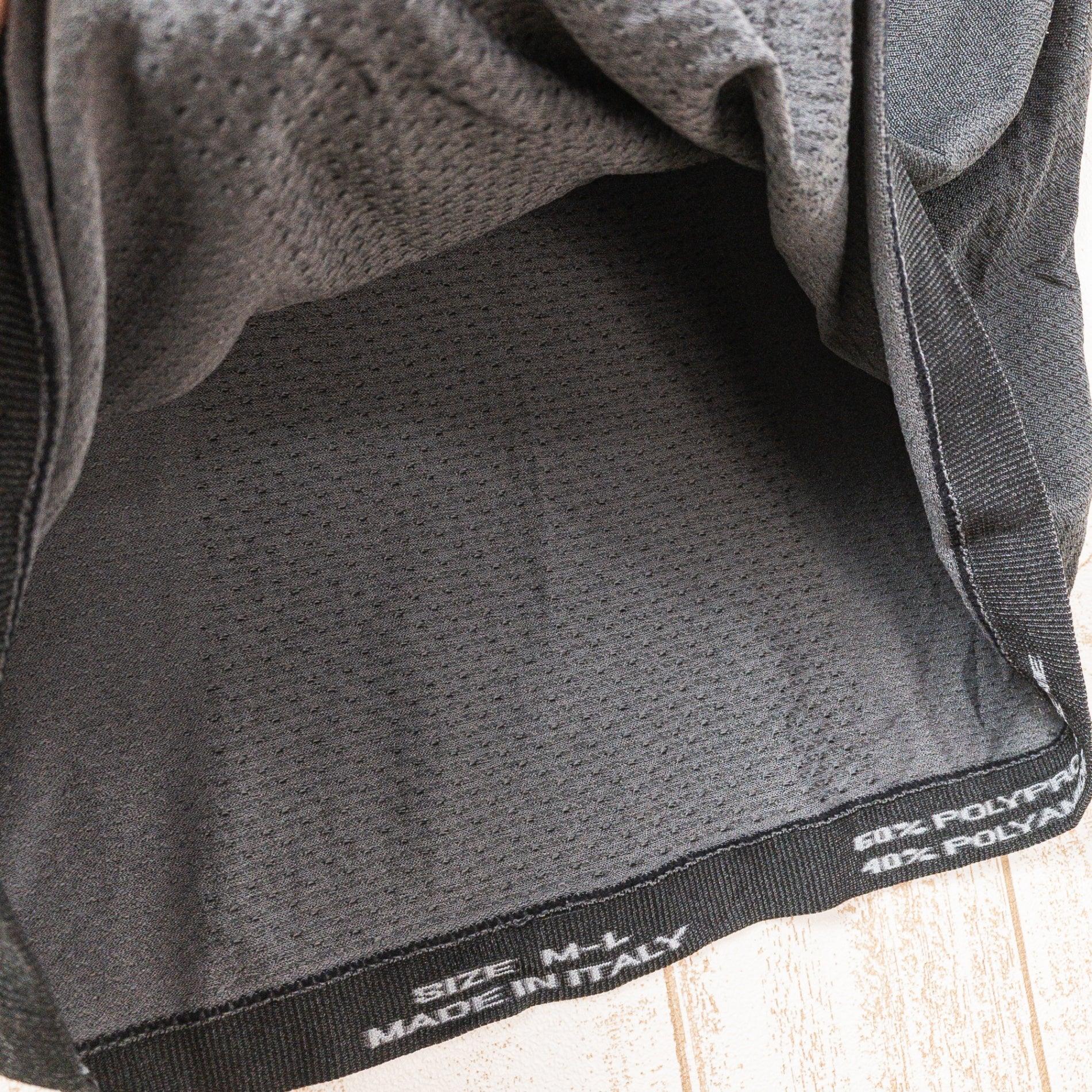 【Men's M/L ブラック系】 Montura ( モンチュラ ) シームレス ウルトラ-L ティーシャツ SEAMLESS ULTRA-L T-SHIRT 1枚 ポリプロピレン ウェア トップス インナー シャツ ショートスリーブTシャツ クルーネック 化繊 z0 - 【公式】2ndGEAR（セカンドギア）Webショップ【登山用品・アウトドア用品専門 買取販売店】