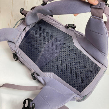 【Women's OneSize ネイビー系】 2019 Patagonia ( パタゴニア ) ナイン トレイルズ パック 26L Nine Trails Pack 26L ナイロン バッグ ストレージ バックパック デイパック 容量【～29L】 z00052399 デイパック - 【公式】2ndGEAR（セカンドギア）Webショップ【登山用品・アウトドア用品専門 買取販売店】