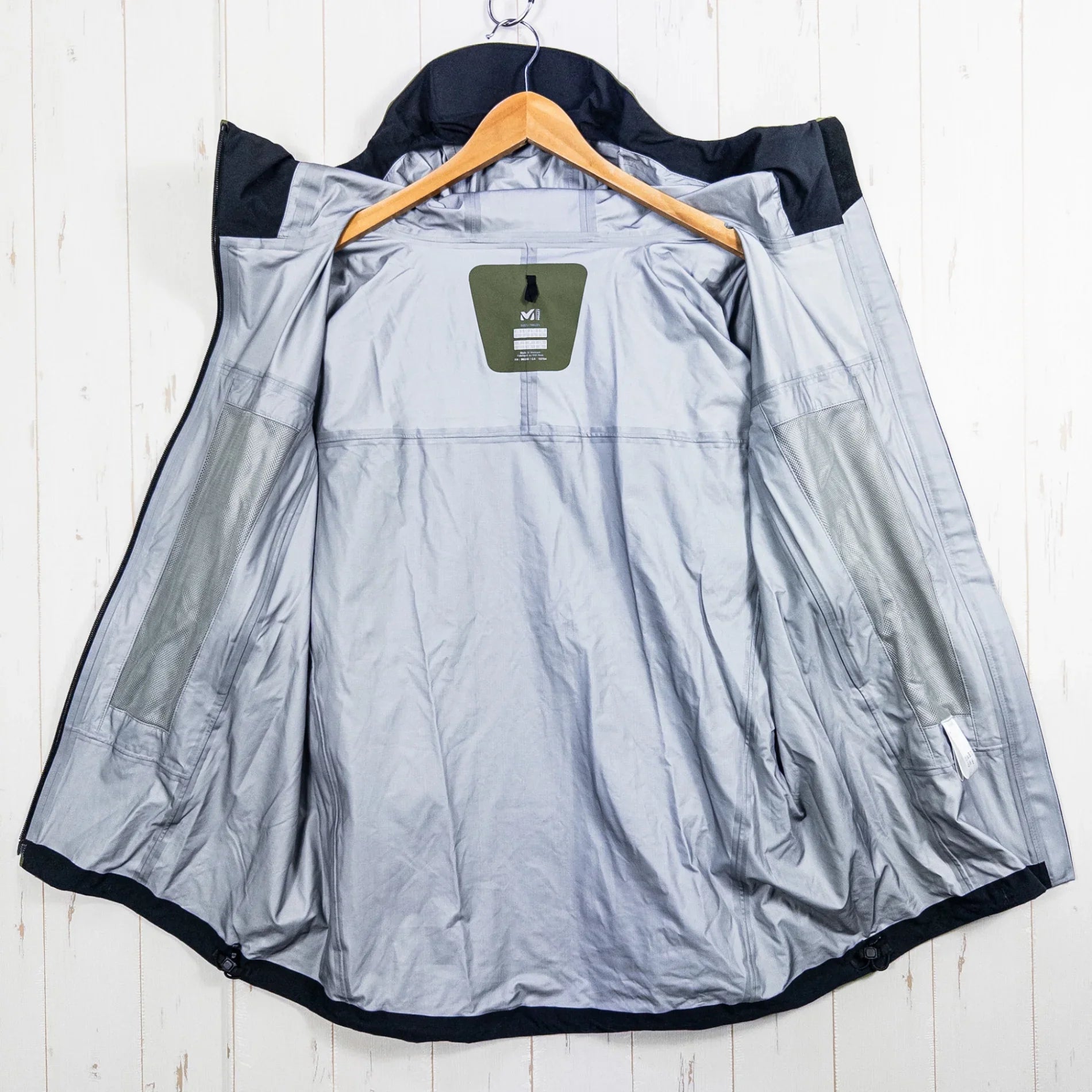 【Men's L グリーン系】 Millet ( ミレー ) ティフォン 50000ストレッチジャケット TYPHON 50000 ST JKT ナイロン ウェア トップス アウター ジャケット レインシェル z00052605 レインシェル アウター ジャケット - 【公式】2ndGEAR（セカンドギア）Webショップ【登山用品・アウトドア用品専門 買取販売店】