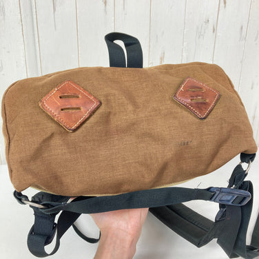【OneSize ベージュ系】 1980s The North Face ( ザ・ノースフェイス ) デイパック Day Pack 生産終了モデル 入手困難 茶タグ 旧タグ コーデュラナイロン製 アメリカ製 ナイロン バッグ ストレージ バックパック デイパック 容