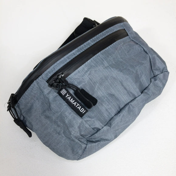 【OneSize ブルー系】 Yamatabi（ヤマタビ） ダイニーマ製 UL サコッシュ Dyneema UL Sacoche DCF ( ダイニーマ・コンポジット・ファブリック / キューベンファイバー ) スタッフサック インナーポーチ パッキングサック - 【公式】2ndGEAR（セカンドギア）Webショップ【登山用品・アウトドア用品専門 買取販売店】