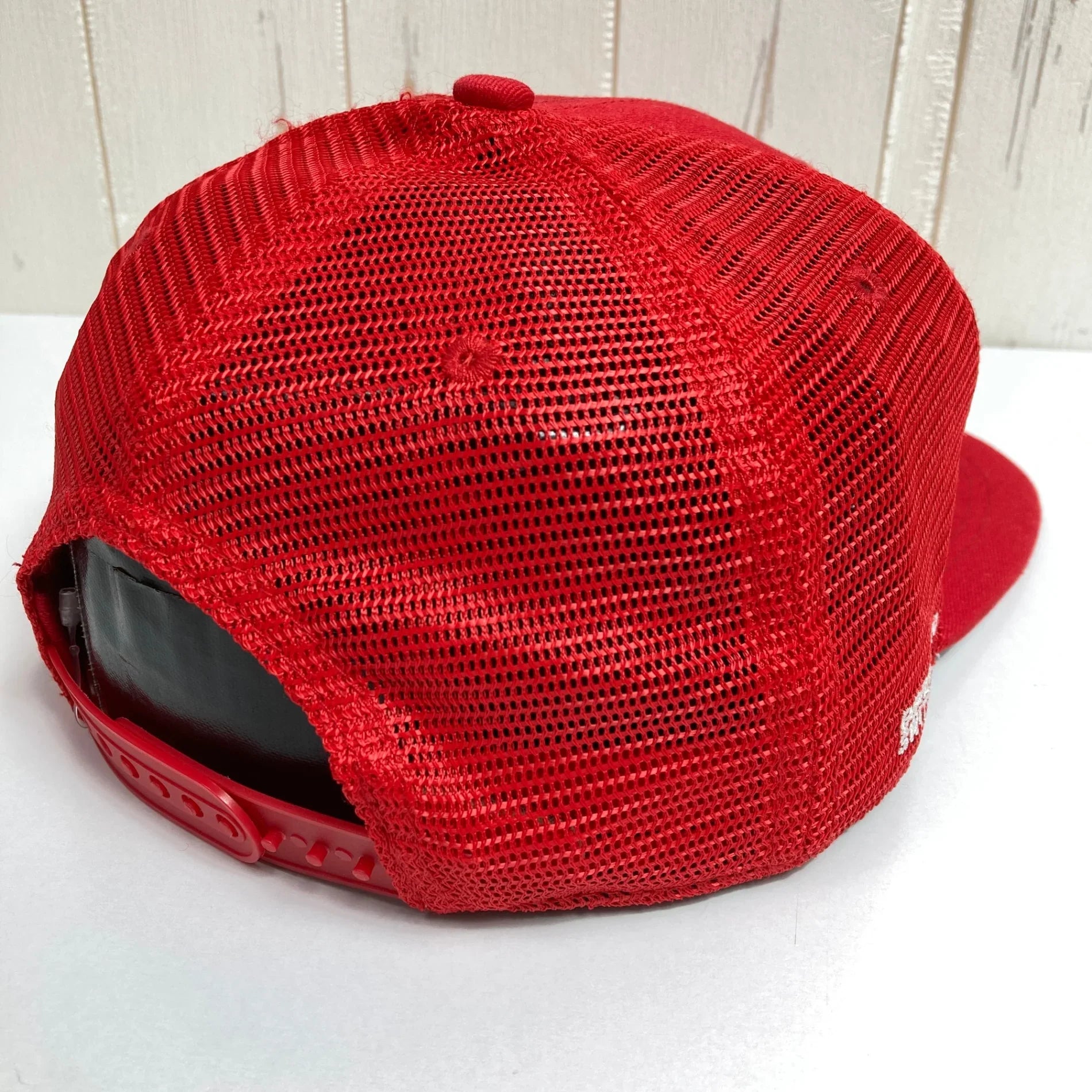 【OneSize レッド系】 Compressport ( コンプレスポーツ ) トラッカーキャップ Trucker cap コットン ウェア ウェア小物 ヘッドウェア キャップ z00052324 キャップ ヘッドウェア ウェア小物 ウェア - 【公式】2ndGEAR（セカンドギア）Webショップ【登山用品・アウトドア用品専門 買取販売店】