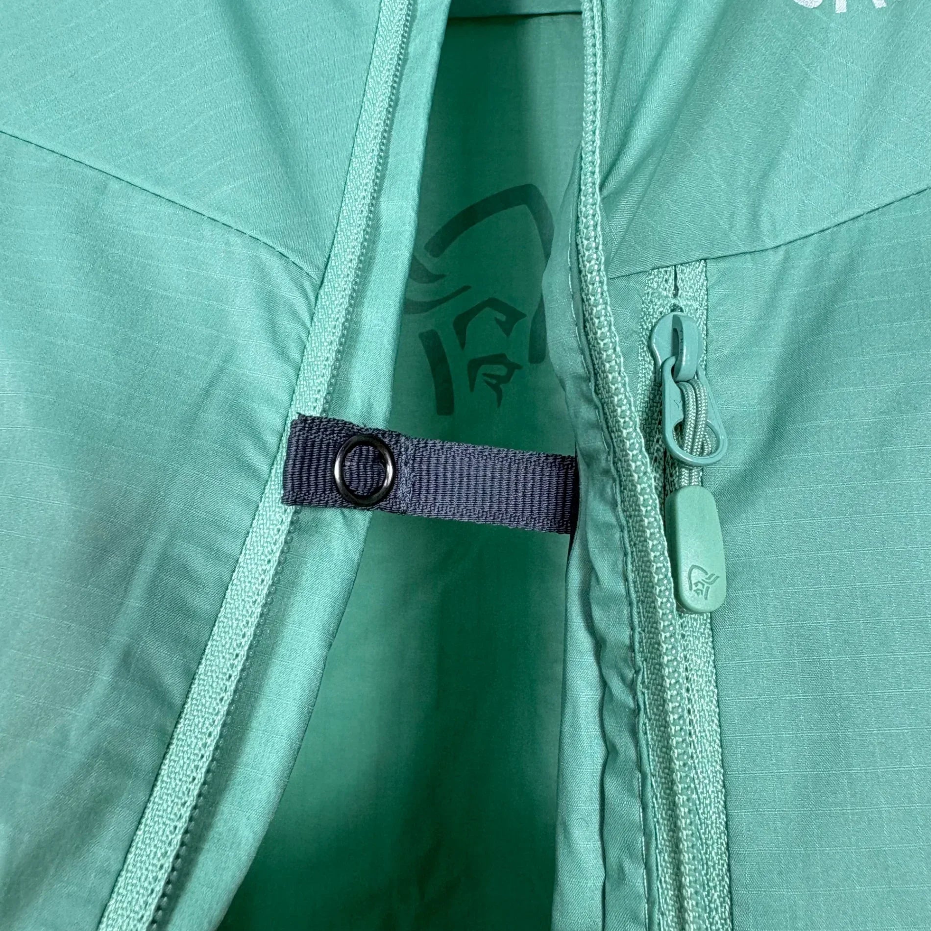 【Women's S グリーン系】 Norrona ( ノローナ ) ファルケティンド エアロ60 フード W's Falketind Aero60 Hood W's 1809-22 3010 Malachite G Women's S グリーン系】 Norrona ( ノローナ ) ファルケティンド