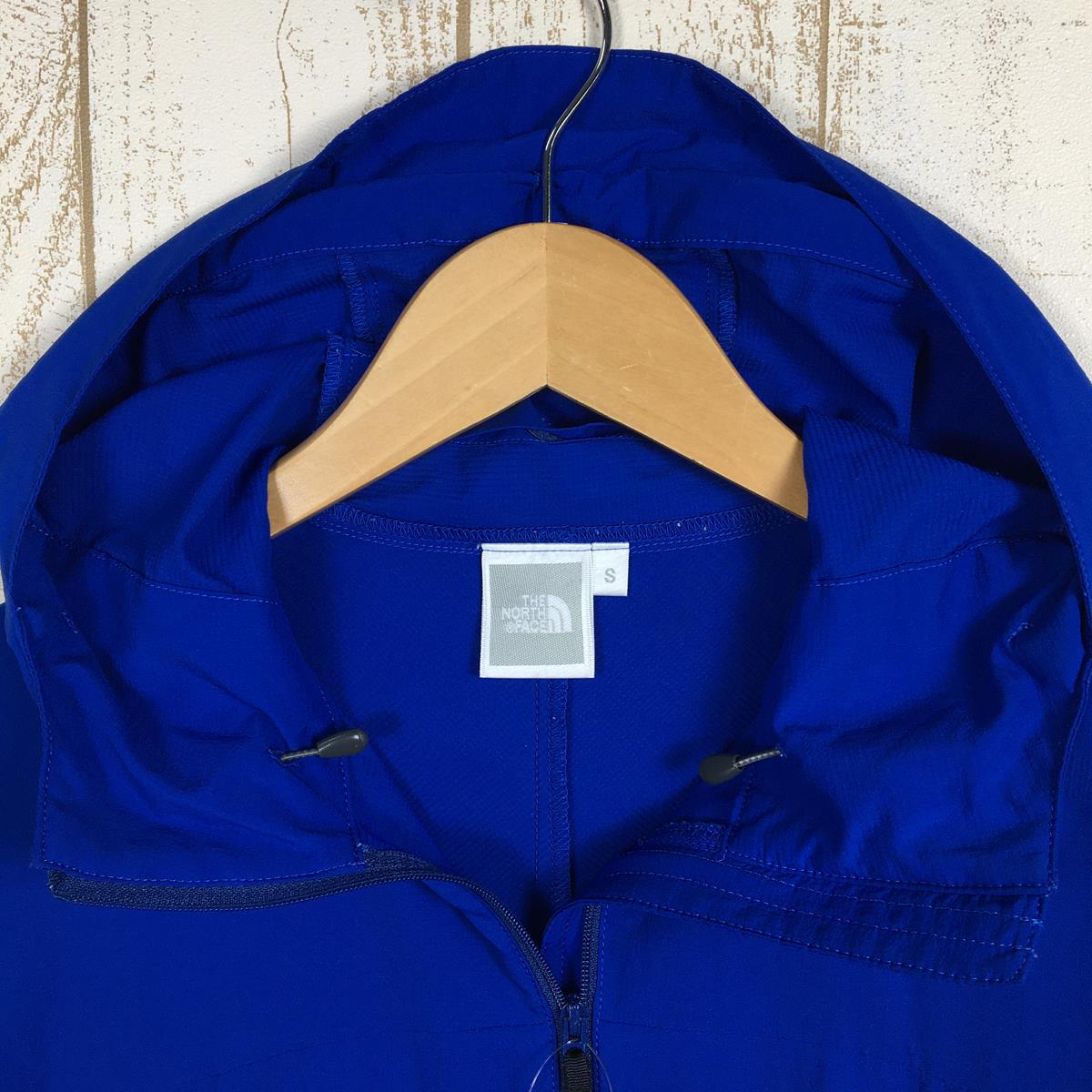 【Women's S ブルー系】 The North Face ( ザ・ノースフェイス ) スワローテイル フーディ Swallowtail Hoodie ウィンドシェル ジャケット NPW21620 Asian Women's  ウィンドシェル アウター ジャケット