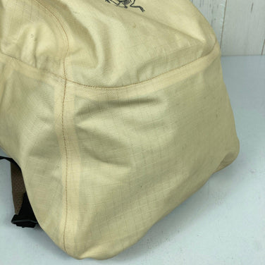 [One Size, Beige] Arc'teryx Astri 19, Discontinued Model, Hard to Find, Nylon Bag, Storage Backpack, Daypack, Capacity [~29L] z00056263 Daypack, Capacity [~29L], Backpack
