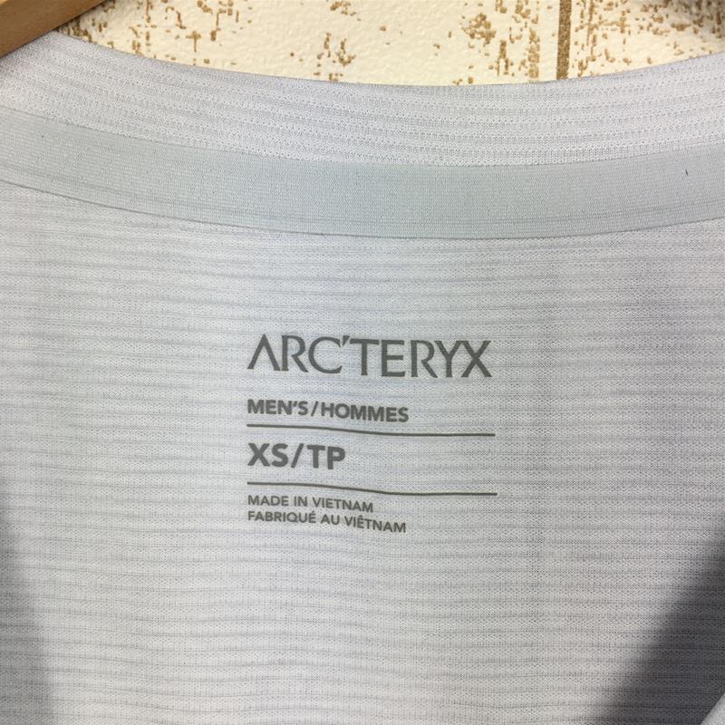 【Men's XS グレー系】 Arcteryx ( アークテリクス ) コーマック ロゴ Tシャツ Cormac Logo T-Shirt X000006348 International Men's  化繊 ショートスリーブTシャツ クルーネック インナー シャ