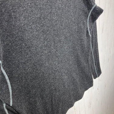 Men's Medium Black Marmot Wool Long Sleeve Tee, Wool Top, Undershirt, Long Sleeve T-Shirt with Crew Neck, Wool (z00054280)