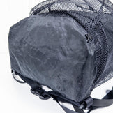 均码黑色 Zimmer Built Pika Pack，一款难得一见的尼龙储物背包，容量为 30L-54L。ECO PAK (z00053459)。