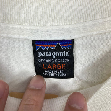 【Men's L ホワイト系】 1998 Patagonia ( パタゴニア ) オーガニックコットン サーフボード ティー 生産終了モデル 入手困難 黒タグ オーガニックコットン ウェア トップス インナー シャツ ショートスリーブTシャツ クルーネック コットン
