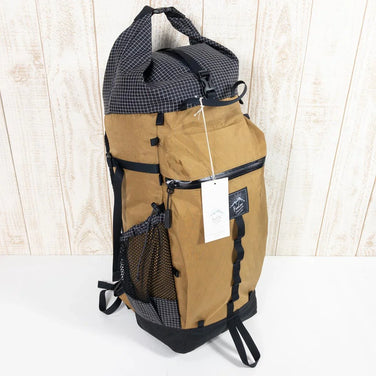 【OneSize ベージュ系】 Rawlow Mountain Works ( ロウロウマウンテンワークス ) バンビ エックスパック エディション Bambi X-Pac Edition デイパック バックパック Coyote デイパック 容量【～29L】 バック - 【公式】2ndGEAR（セカンドギア）Webショップ【登山用品・アウトドア用品専門 買取販売店】