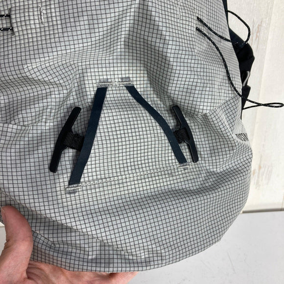 【Men's M グレー系】 Black Diamond ( ブラックダイヤモンド ) ディスタンス 8 バックパック Distance 8 Back Pack アロイ / Alloy ナイロン バッグ ストレージ バックパック デイパック 容量【～29L】 z0