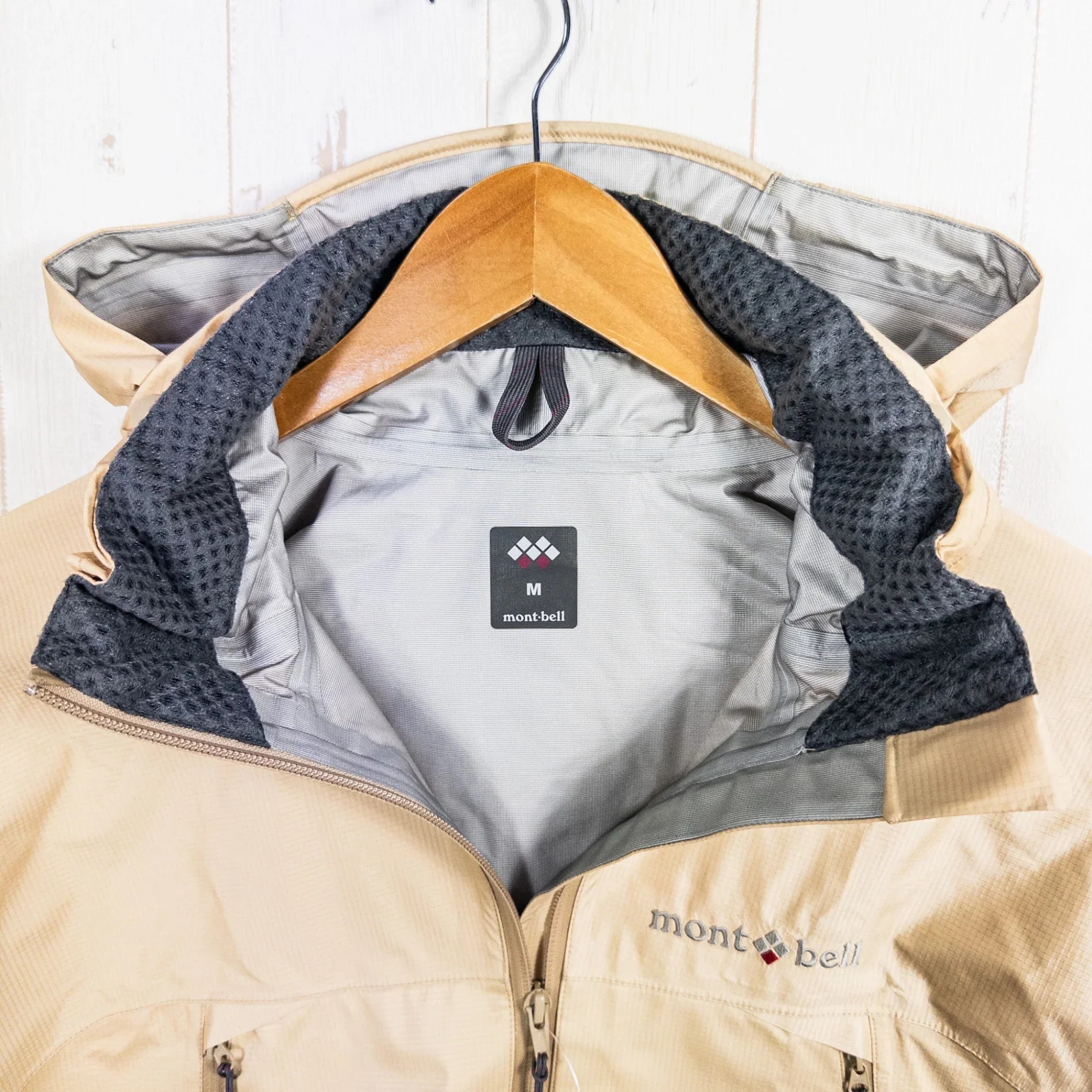 【Women's M ベージュ系】 Montbell ( モンベル ) レインダンサー ジャケット Rain Dancer Jacket ナイロン ウェア トップス アウター ジャケット レインシェル GORE-TEX-3L ( ゴアテックス・3レイヤー ) z0005 - 【公式】2ndGEAR（セカンドギア）Webショップ【登山用品・アウトドア用品専門 買取販売店】